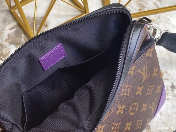 WIS MESSENGER TRIO VUITTON LOUIS 1230